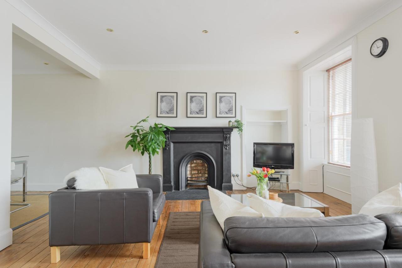 The West Bow Apartment エディンバラ エクステリア 写真